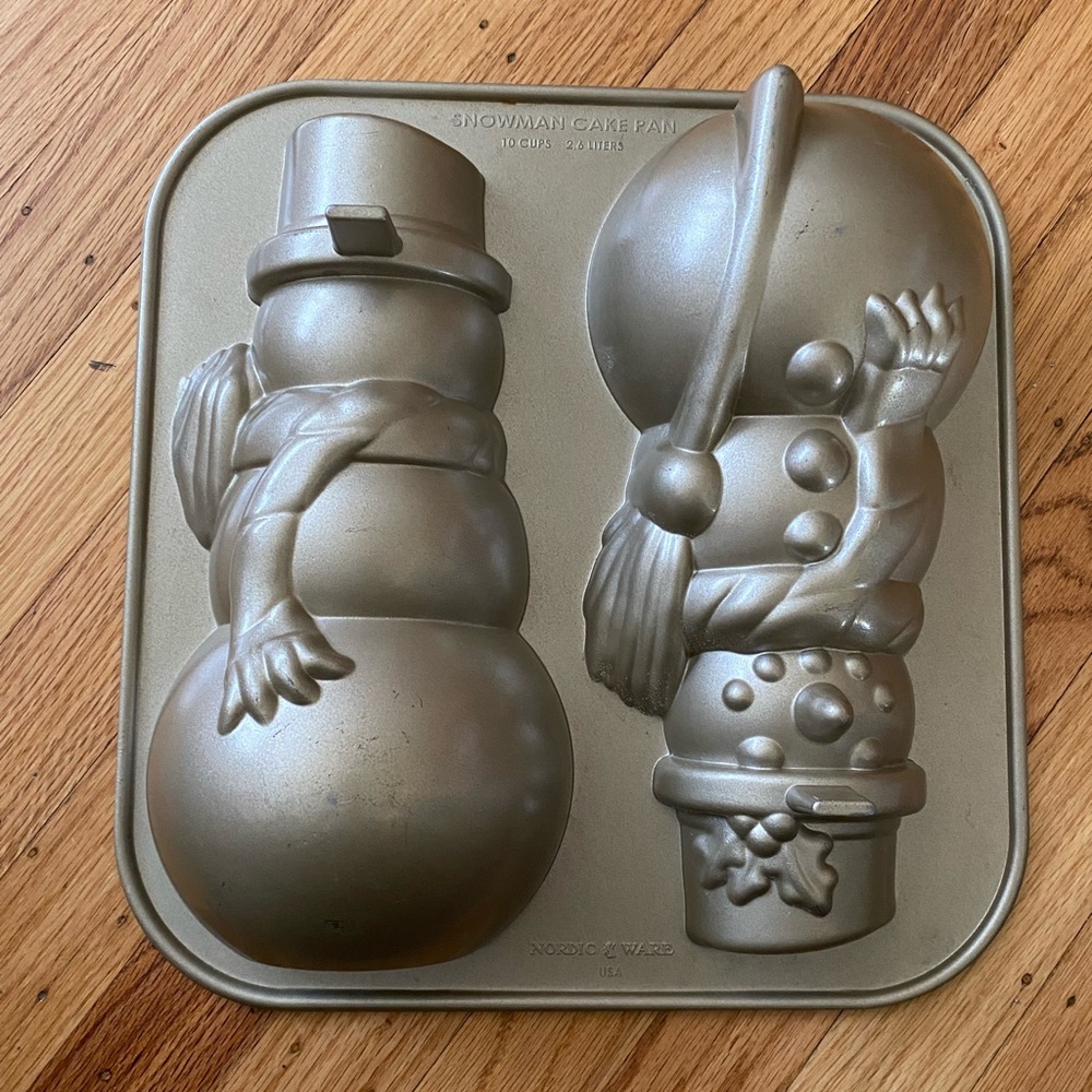 Nordic Ware Bakeware - 3D Snowman Pan